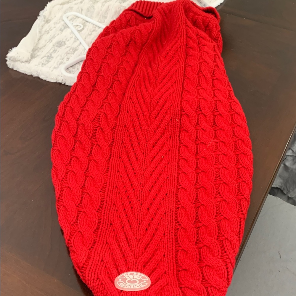 Red Cable KnitDogSweater - Picture 3 of 3